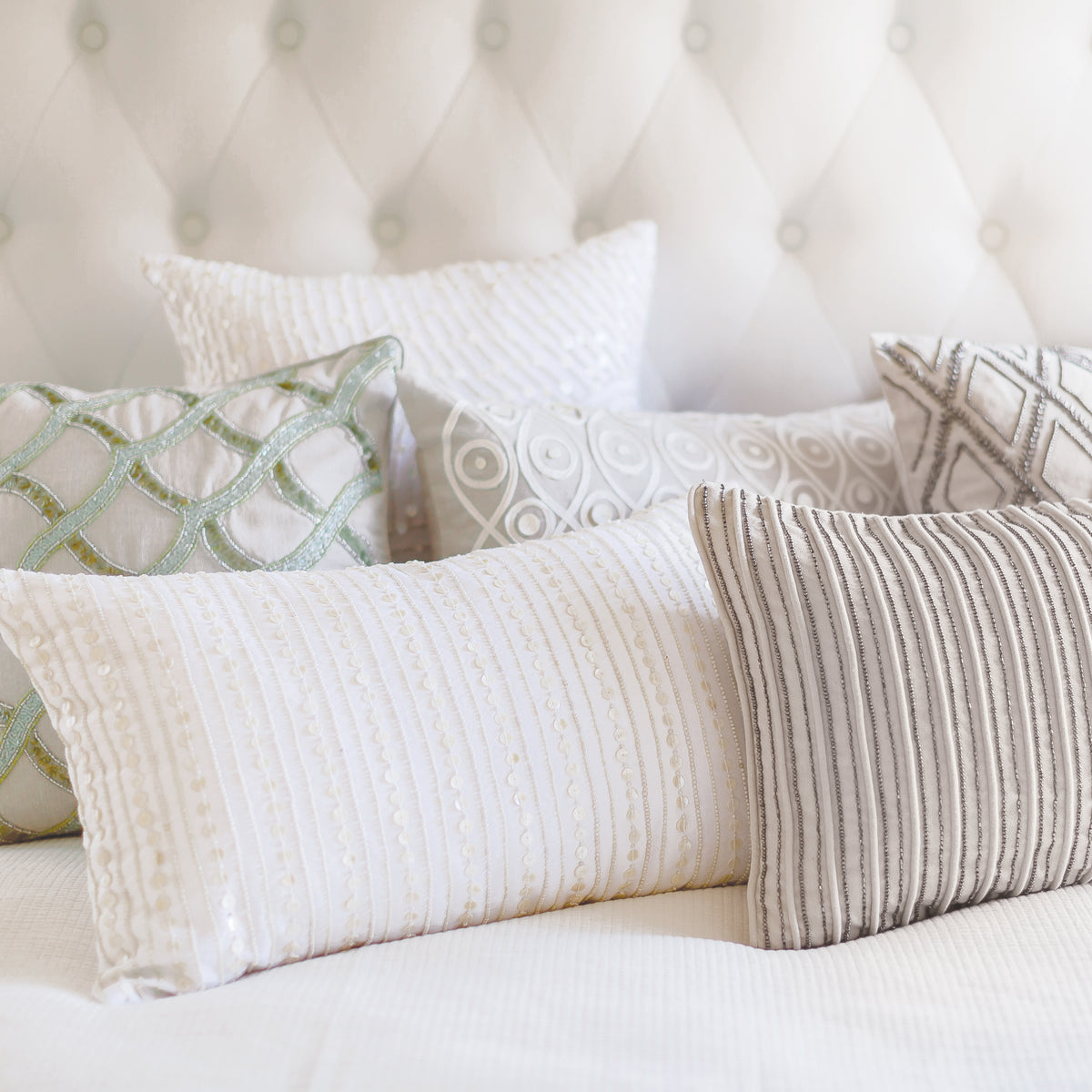 ELISABETH YORK Decorative Pillows Menu Bestsellers