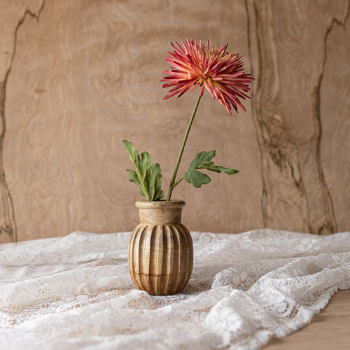 TRADITIONAL DECOR