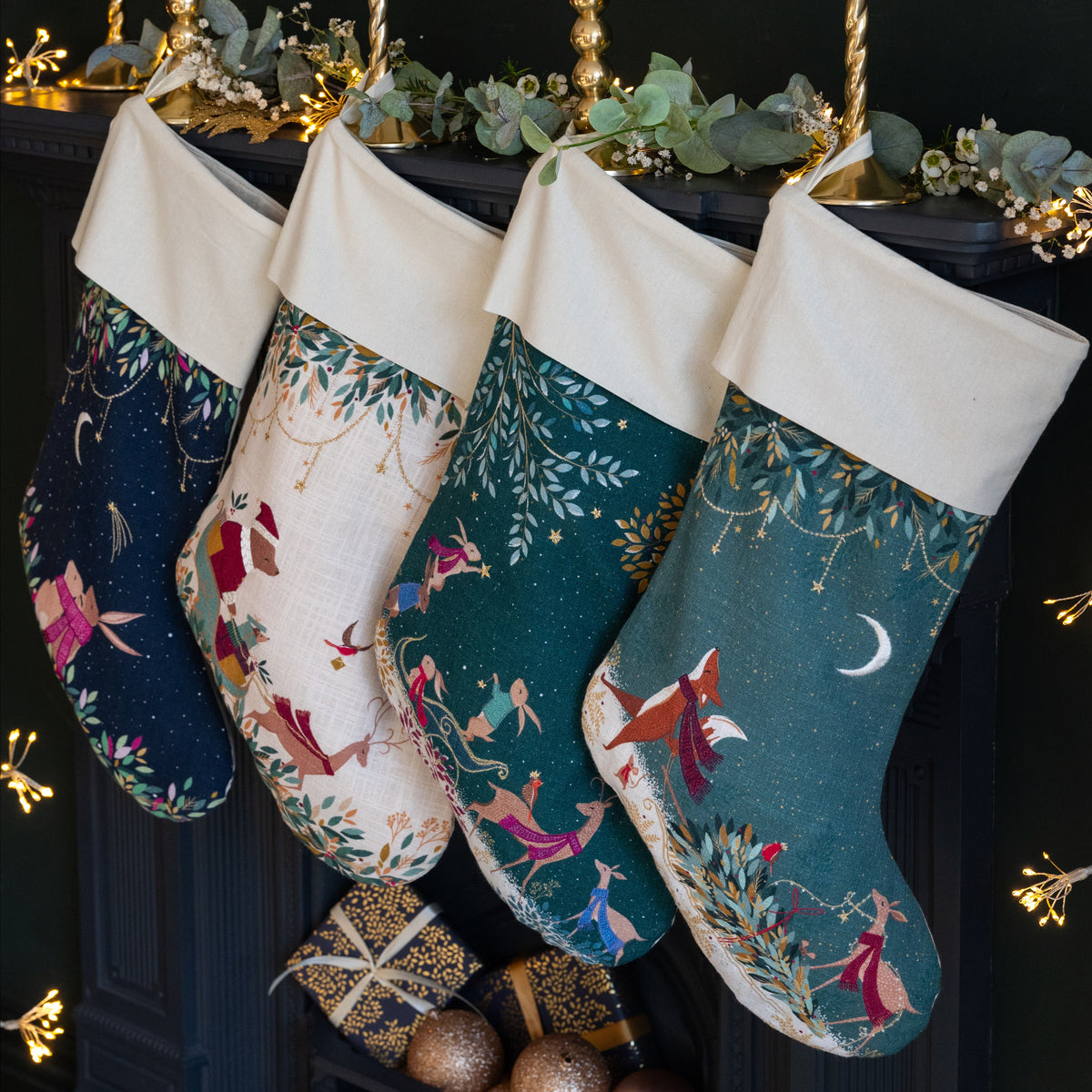 holiday stockings & tree skirts